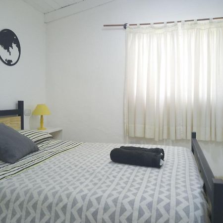 Bed and Breakfast Steve'S House Puerto Iguazú Exterior foto